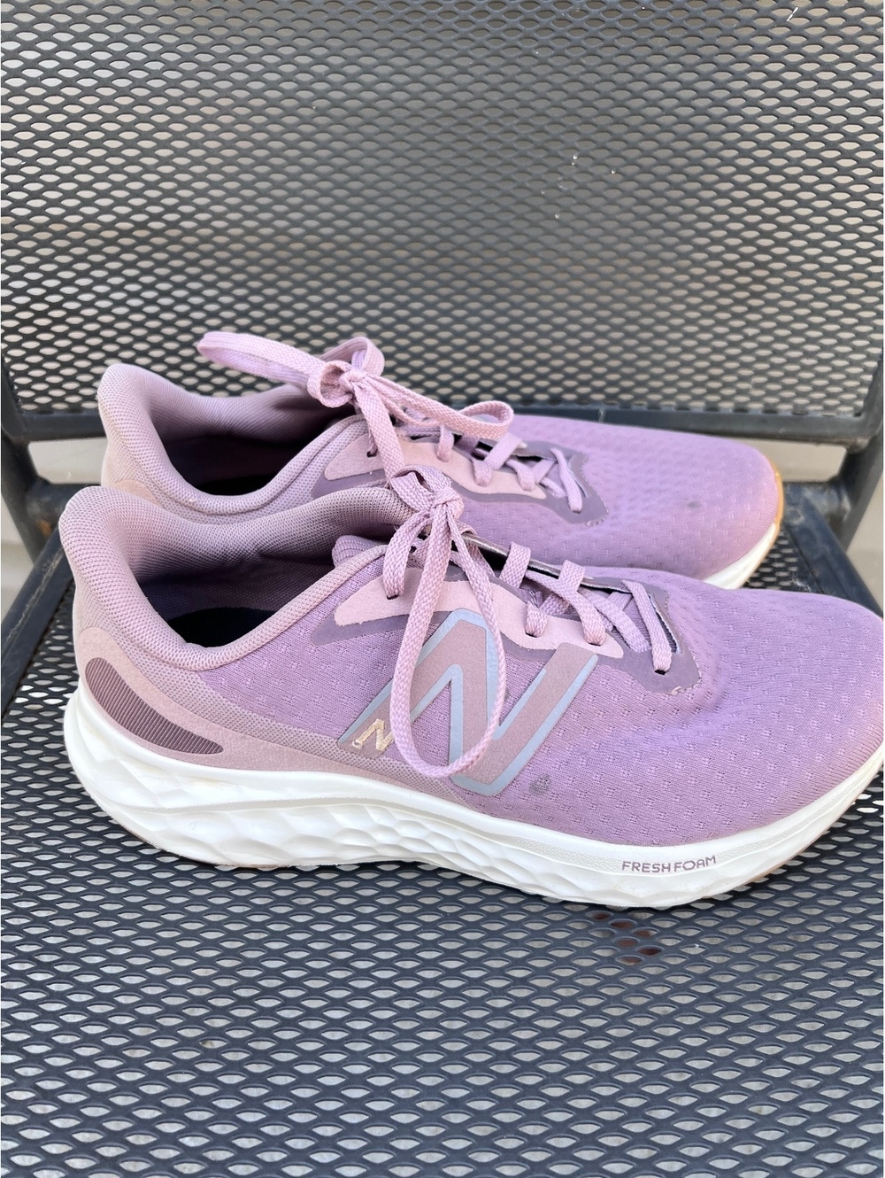 New Balance Fresh Foam Lavender Running Shoes Size 9